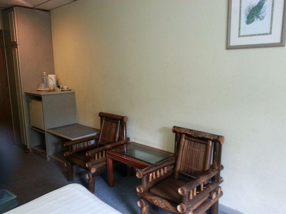 Century Hotel Kota Kinabalu Esterno foto