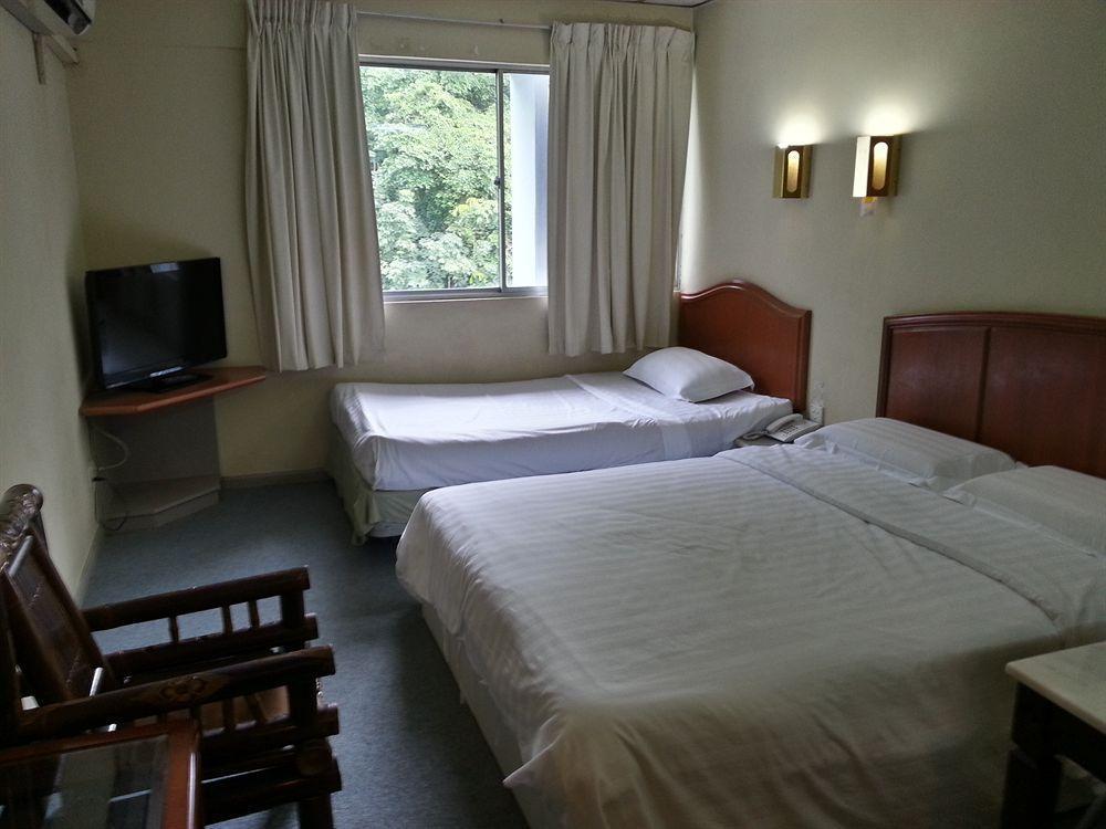 Century Hotel Kota Kinabalu Esterno foto