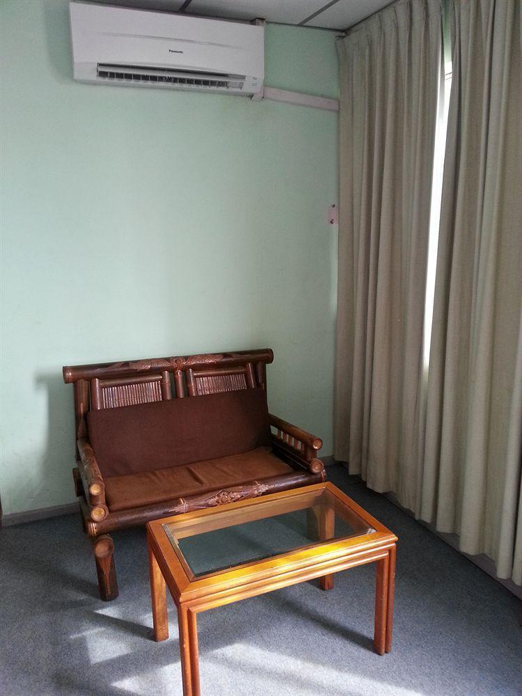 Century Hotel Kota Kinabalu Esterno foto