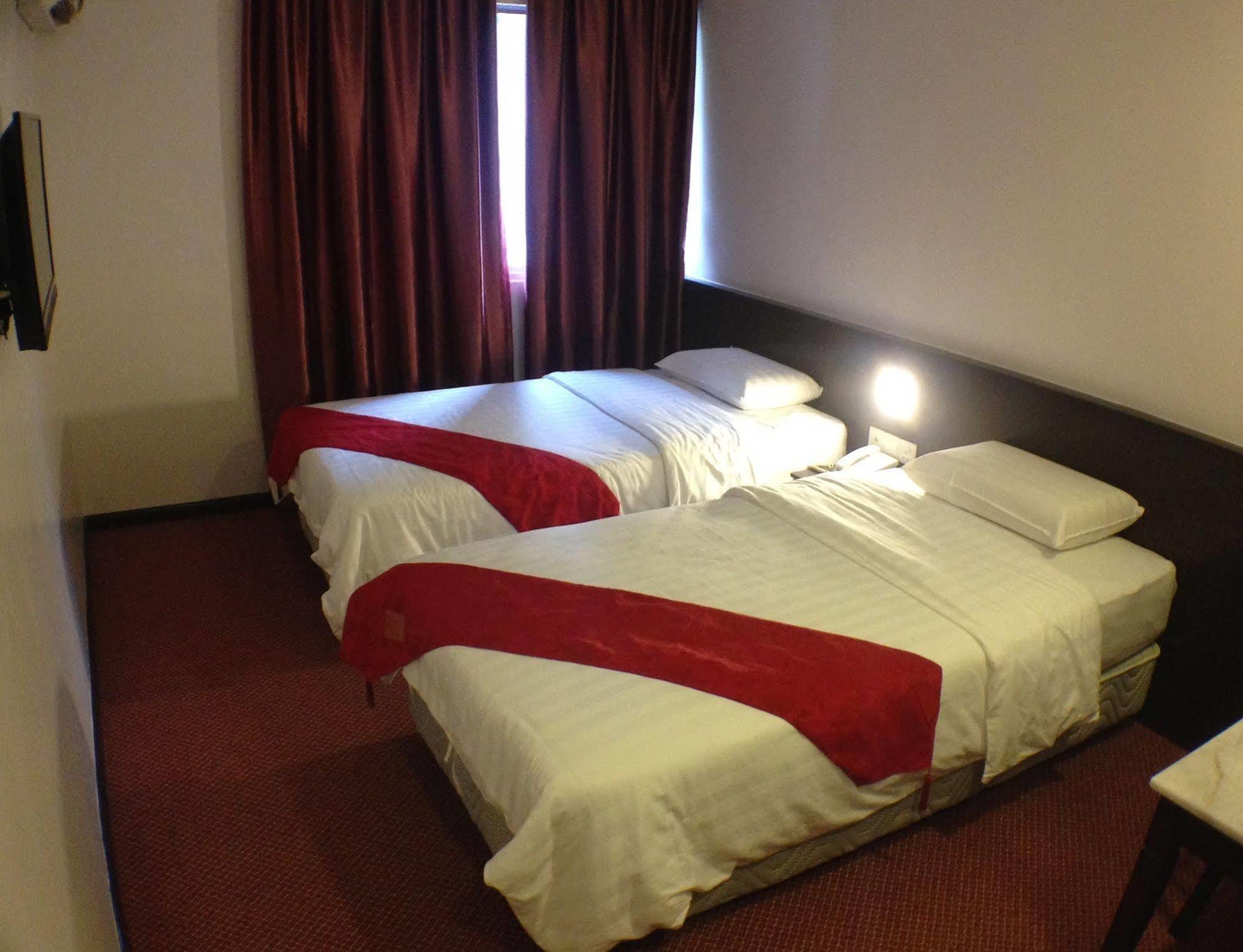 Century Hotel Kota Kinabalu Esterno foto